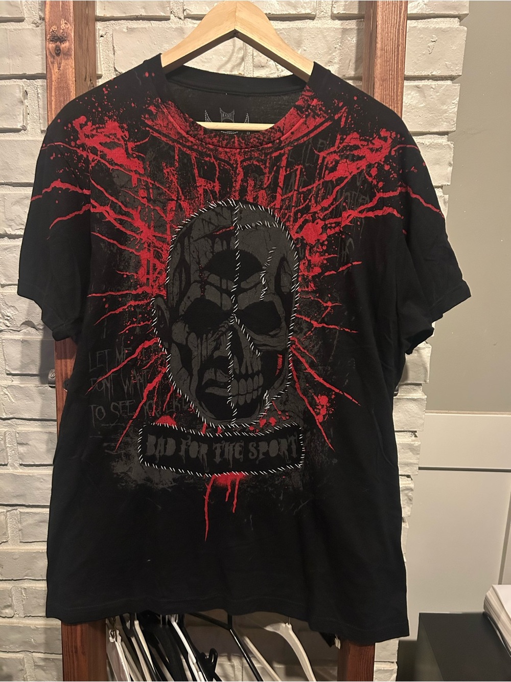 TAPOUT Men's Large Black Skull Bad For The Sport T-Shirt Size L